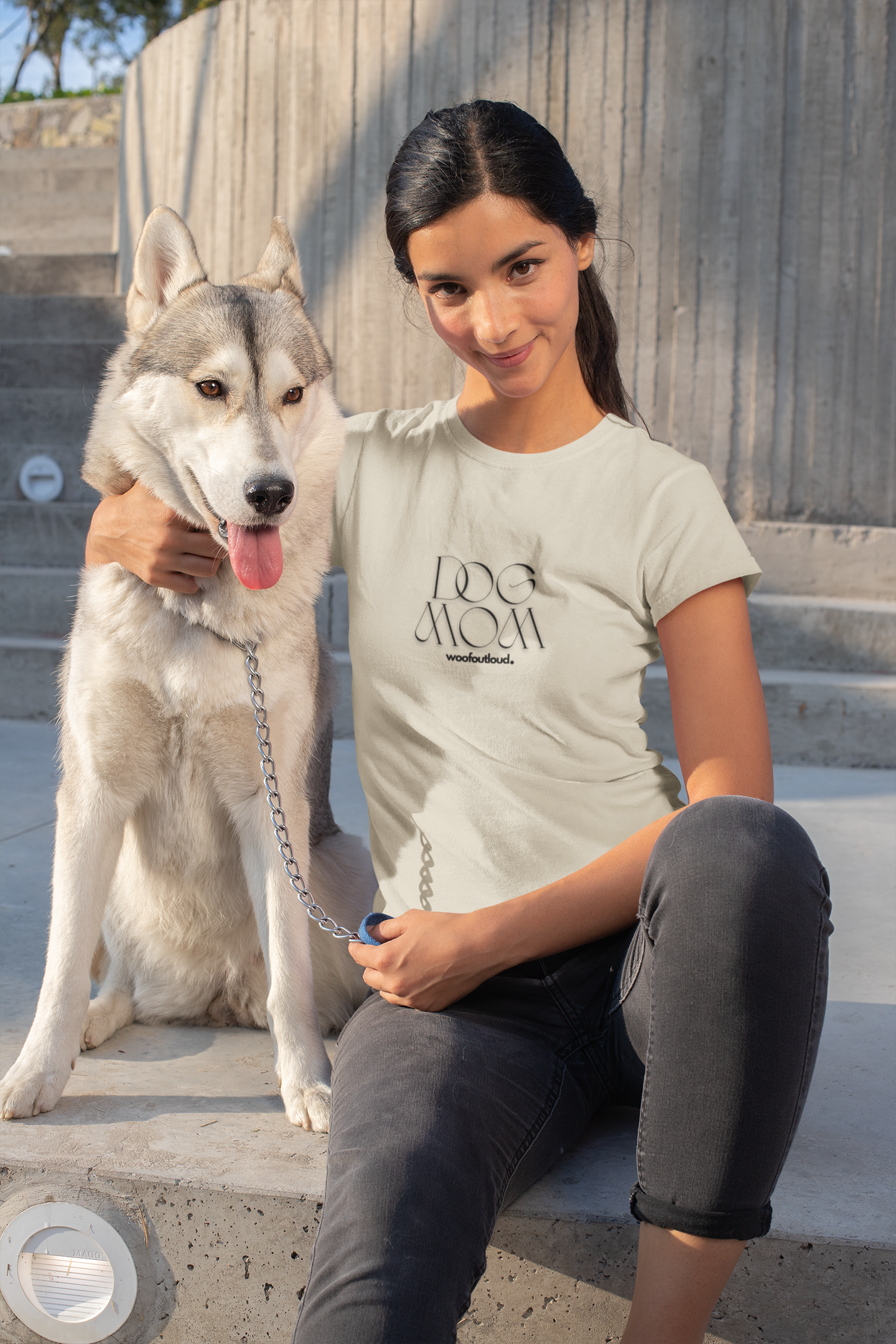 Chic & Timeless T-shirt for Dog Moms